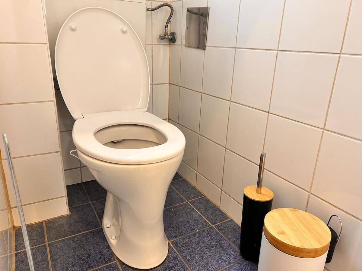 Stylish Nest - 3 For 5 - Near Metro Apartment